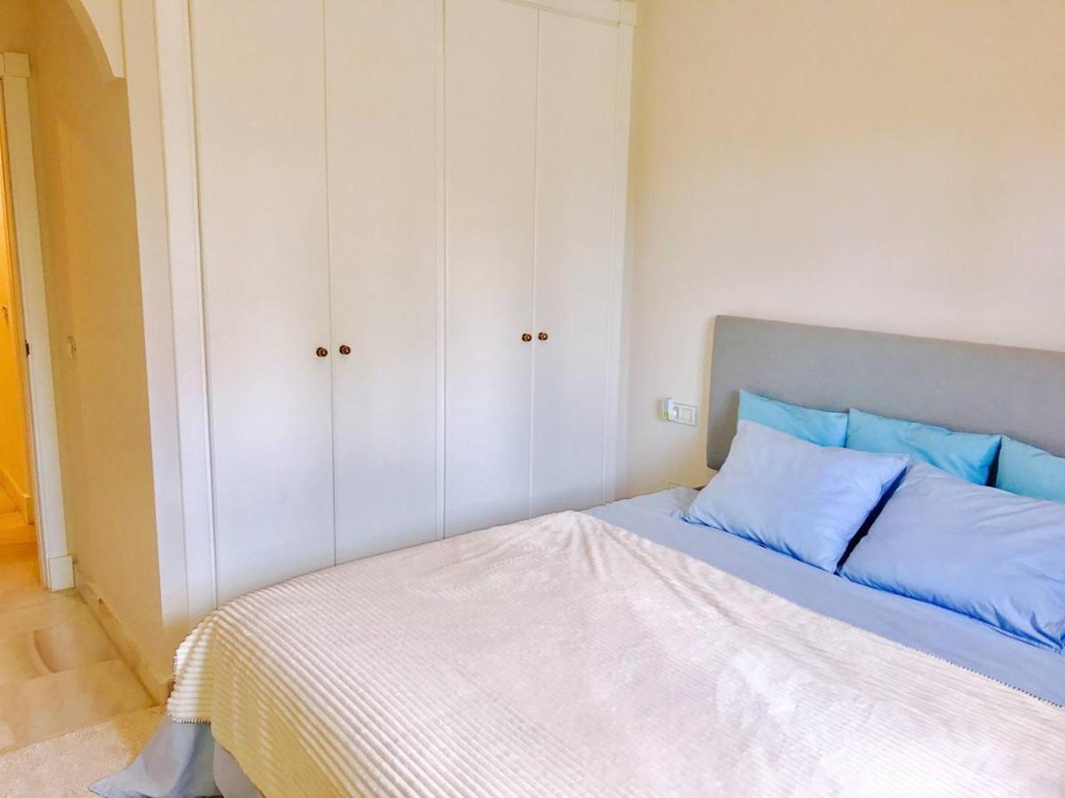 Lägenhet Hacienda Del Sol Deluxe Beachside Estepona